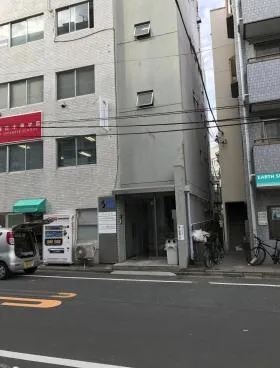 角一ビルの外観