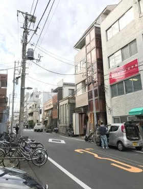 角一ビルの外観