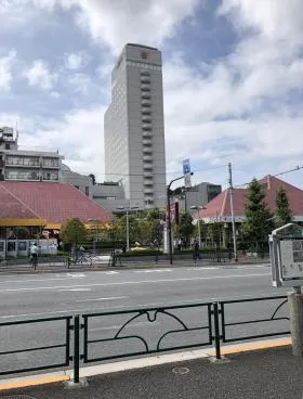 イーストネットビルディングの外観