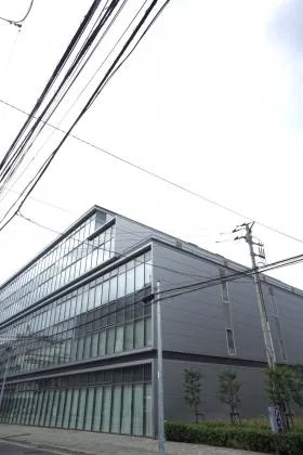 IXINALL門前仲町の外観