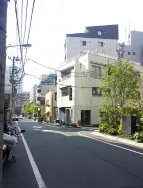パーク・ウエストひらかわビルの外観