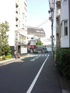 パーク・ウエストひらかわビルの外観