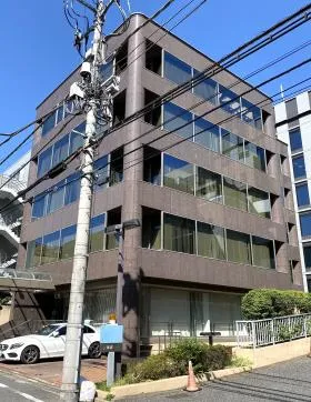 セブネスビルの外観