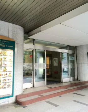 大手町ビルの外観