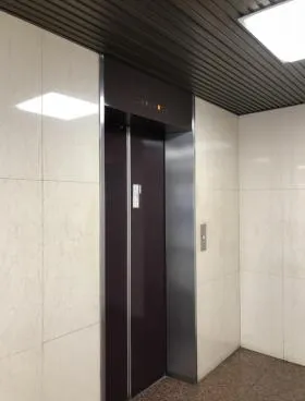 東プレビルの外観