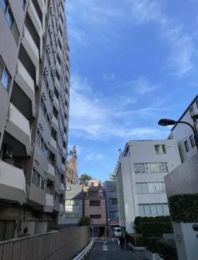 ドミール五番町ビルの外観