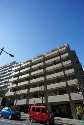 朝日三番町プラザの外観