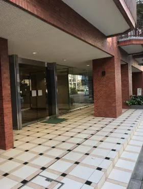 ヴィラロイヤル三番町ビルの外観