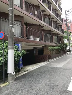 グラン三番町ビルの外観