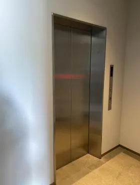 三番町ホテルビルの外観