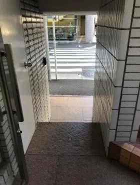 東郷パークビルの外観