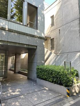 九段坂パークビルの外観