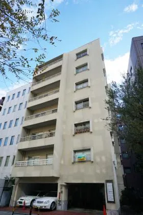 六番町マンションの外観