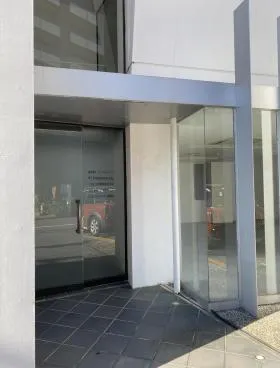 六番町市川ビルの外観