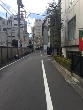 AHKSATRIUMビルの外観