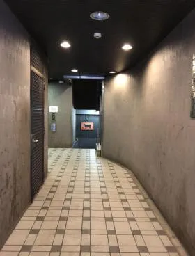京橋AKビルの外観