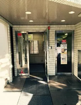 第3早川屋ビルの外観