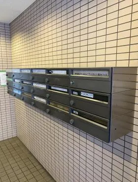 ビラアペックス市ヶ谷(旧:番町ビル)の外観