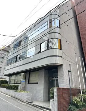 滝ビルの外観