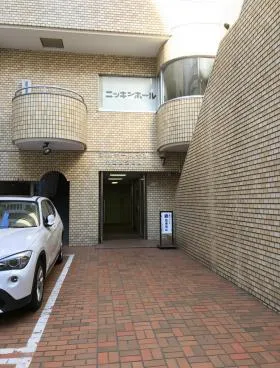 シルキーハイツ九段南2号館ビルの外観