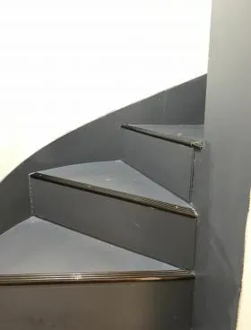しみずビルの外観