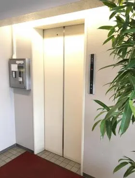 紀尾井ビルの外観