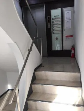 九段清新ビルの外観