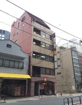 岡部ビルの外観