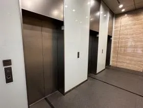 NX新宿ビルの外観