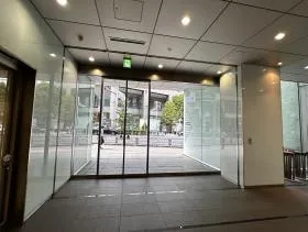 NX新宿ビルの外観
