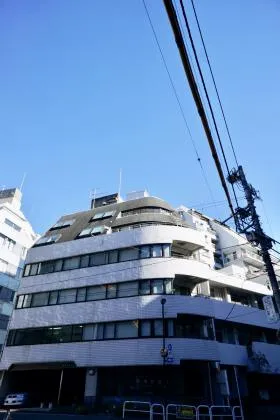 柳下フラッツビルの外観