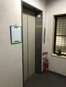 柳下フラッツビルの外観