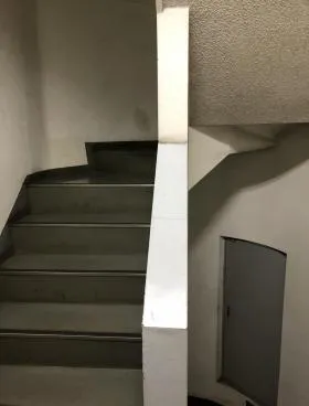 柳下フラッツビルの外観