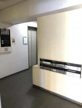柳下フラッツビルの外観
