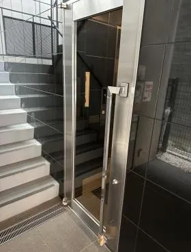 源興號ビルの外観