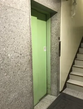 千石屋ビルの外観