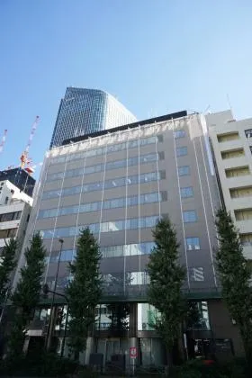 巴町アネックス2号館ビルの外観