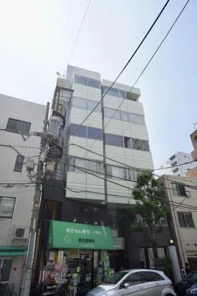 興正堂ビルの外観