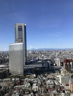 新宿パークタワーの外観