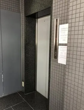 淡景ビルの外観