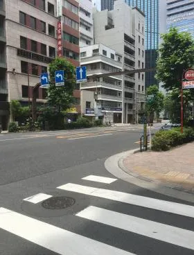 DSビルの外観