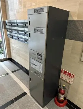 ワールドビルの外観