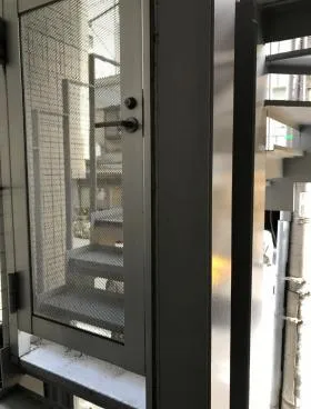 コーシンビルの外観