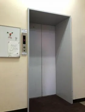 第2石坂ビルの外観