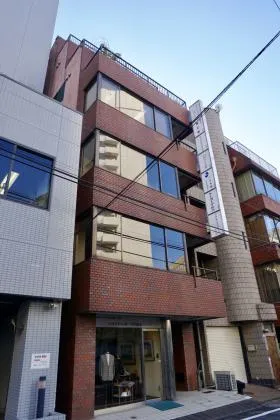 アオキビスポークビルの外観