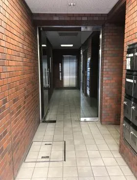 アオキビスポークビルの外観