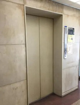 三徳八重洲ビルの外観
