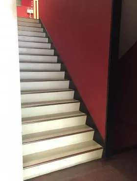 三徳八重洲ビルの外観