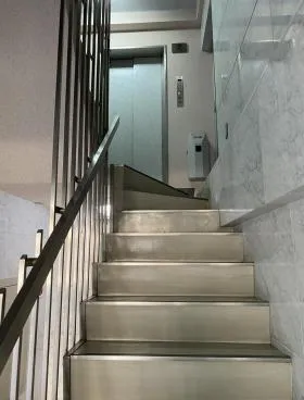 神三ビルの外観