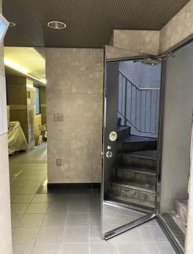アイルズBMビルの外観